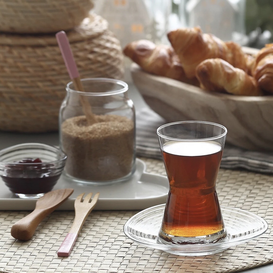 طقم شاي زجاجي عميق